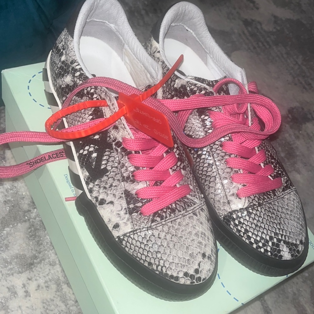 Off White snake skin womens sneakers size 40